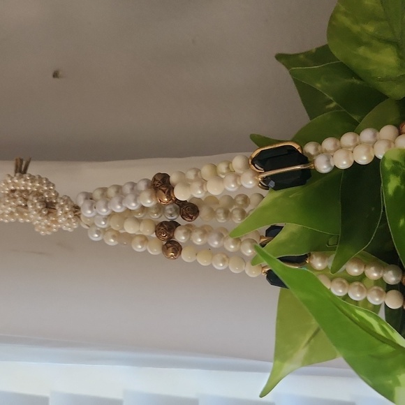 Pearl Hanging Plant - Picture 2 of 2